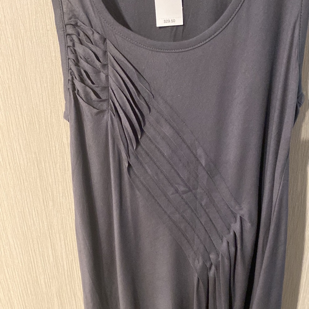 Gap Tank Top - Picture 2 of 4